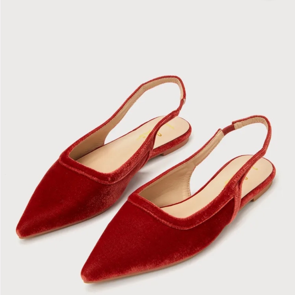 NWT Lulus Red Flats